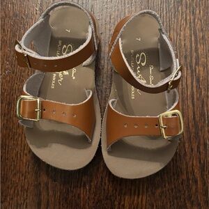 Saltwater Sun-San Brown Size 7 Sandals